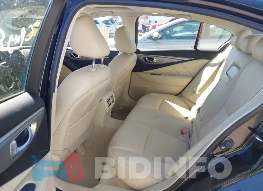 JN1BV7AP1FM350384 Photo# 8