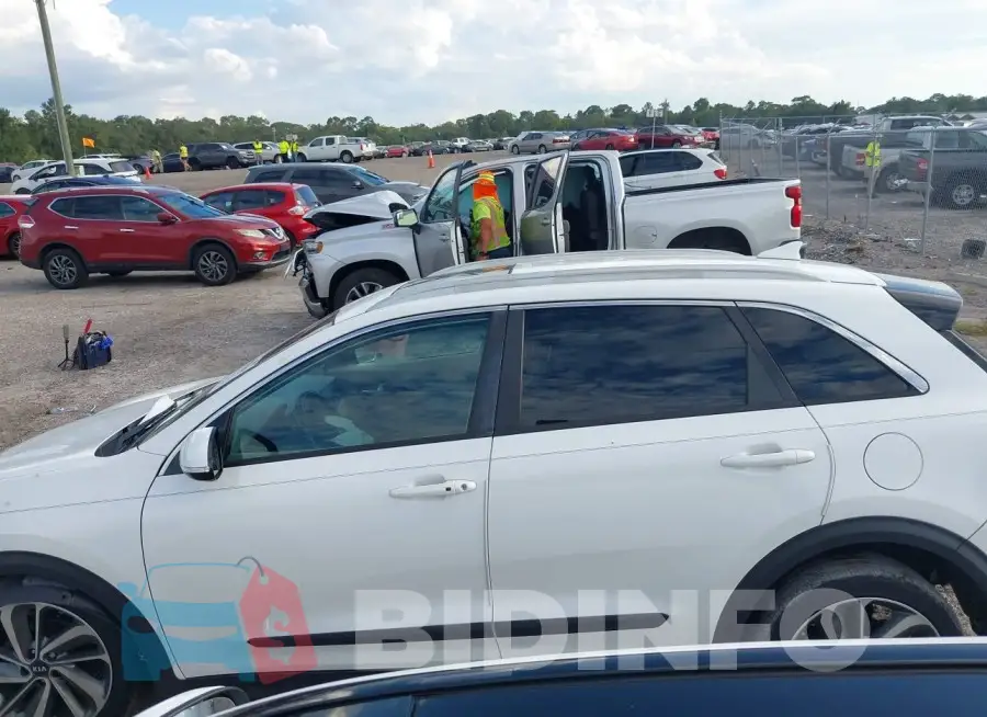 KNDCE3LC5H5040997 Photo# 15