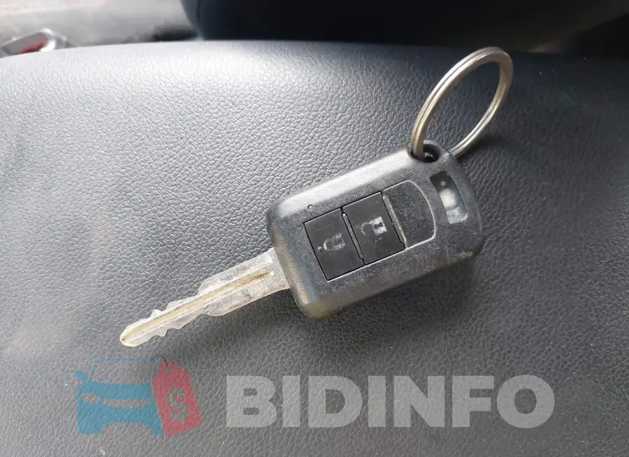 JA4AP3AU5HZ008812 Photo# 11
