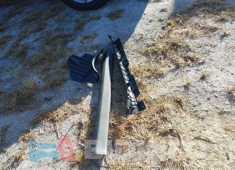 4T1M11AK6LU871983 Photo# 12