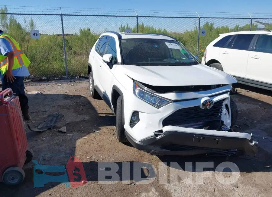JTMW1RFV9LD059818 Photo# 1