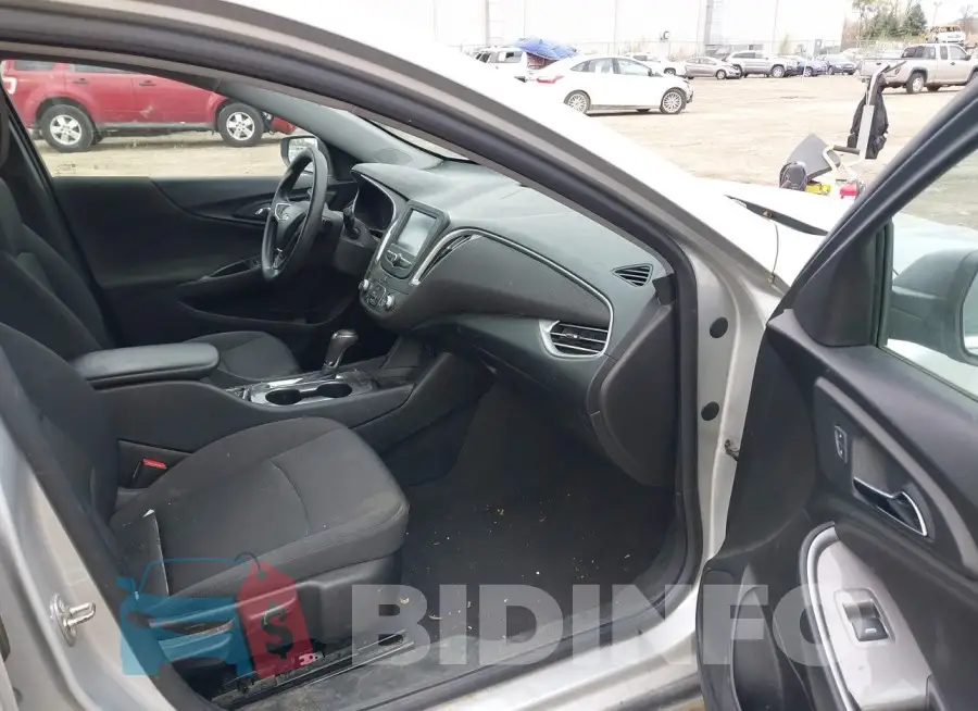 1G1ZB5ST1HF183481 Photo# 5