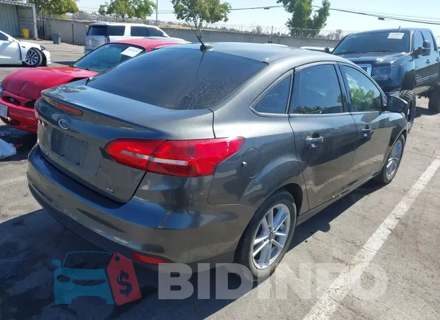 1FADP3F25JL293570 Photo# 4