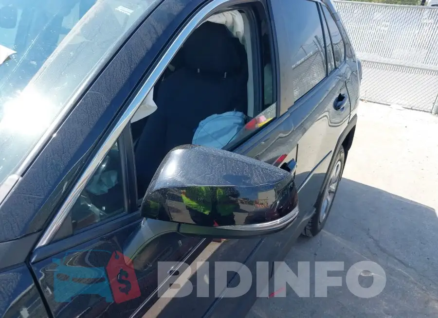 2T3G1RFV8KW044913 Photo# 18