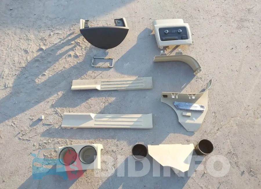1FMJK1HTXHEA49834 Photo# 12