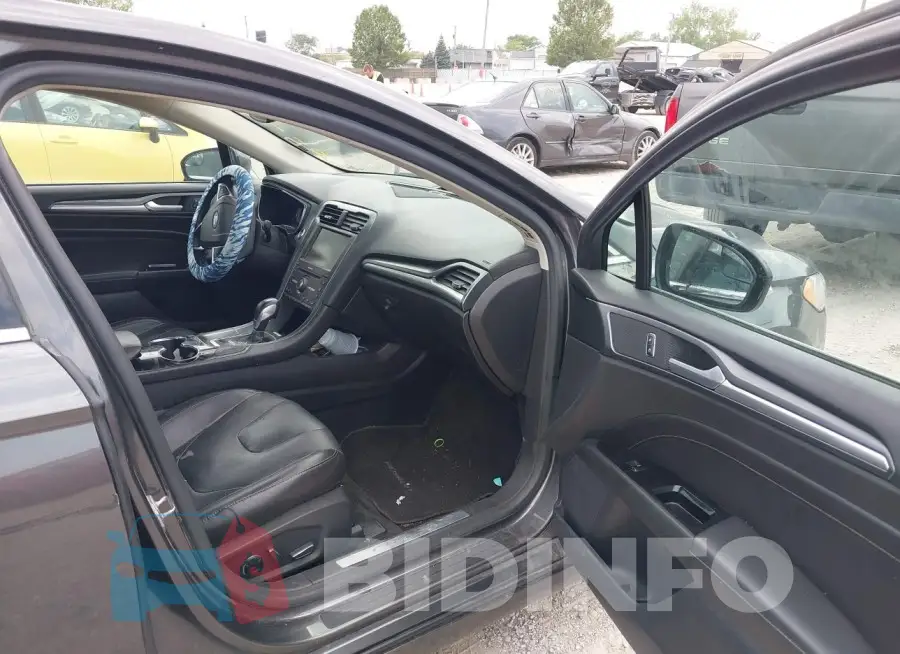 3FA6P0D97GR181192 Photo# 5