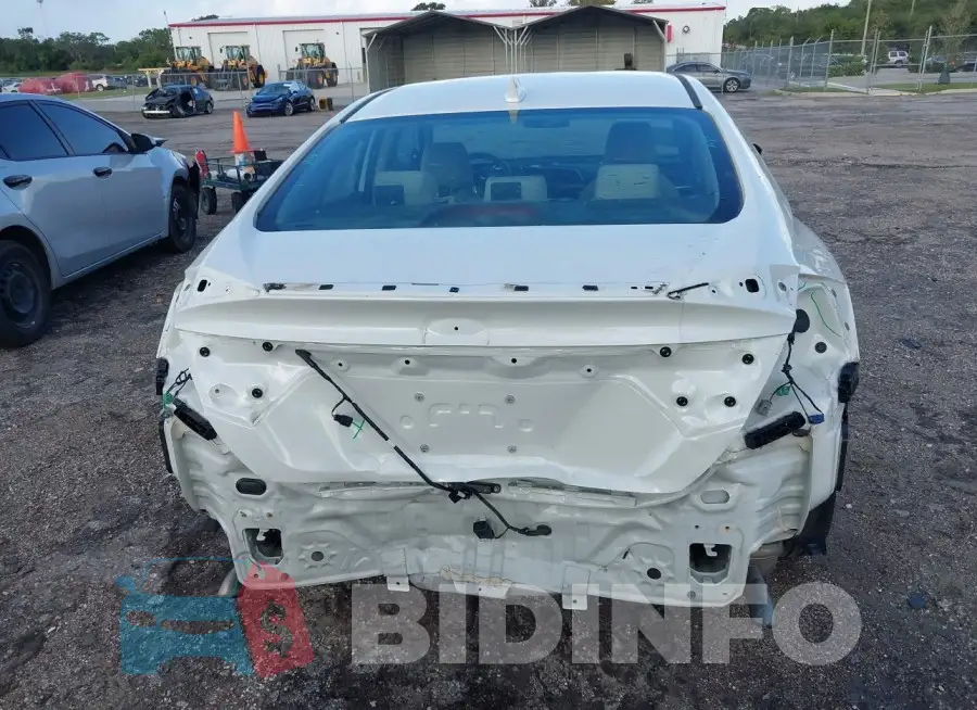 19XFC1F30LE210201 Photo# 17