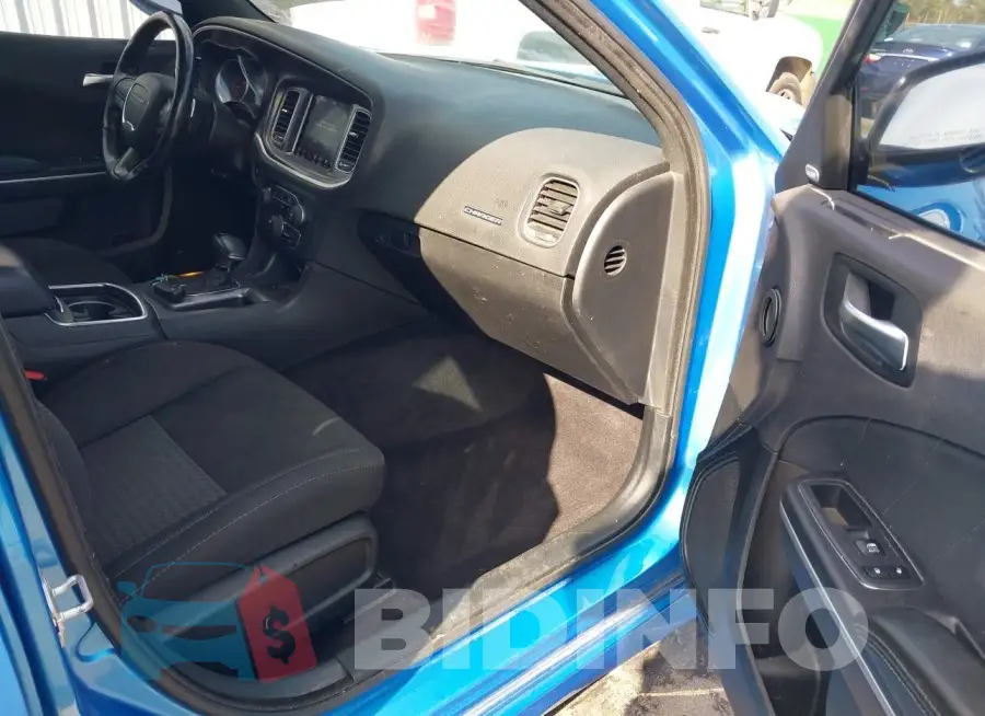 2C3CDXHG4KH510608 Photo# 5