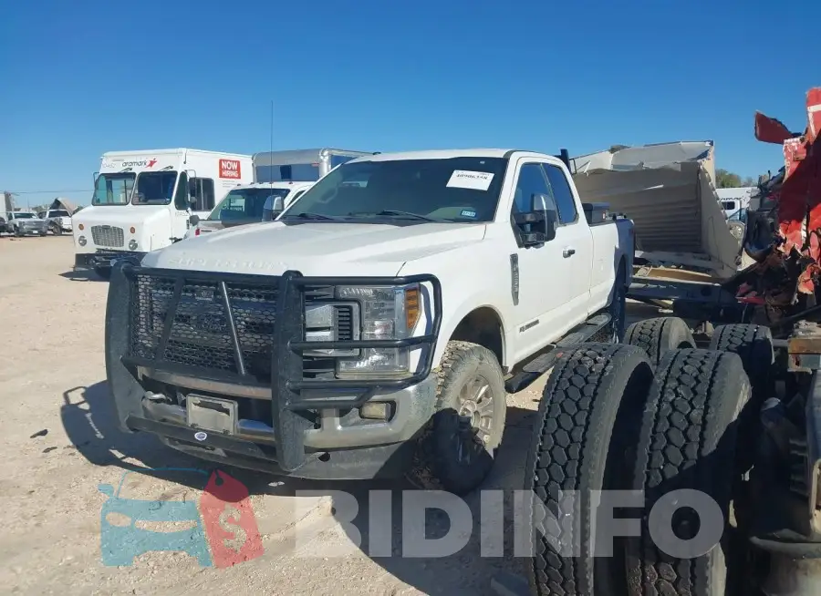 1FT7X2BT5KEC45105 Photo# 2