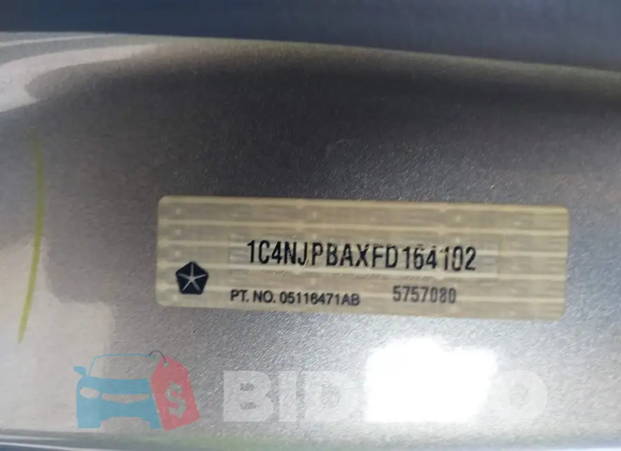 1C4NJPBAXFD164102 Photo# 9