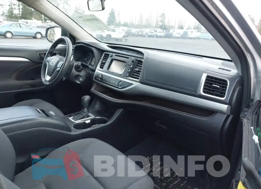 5TDBKRFH9GS282165 Photo# 5