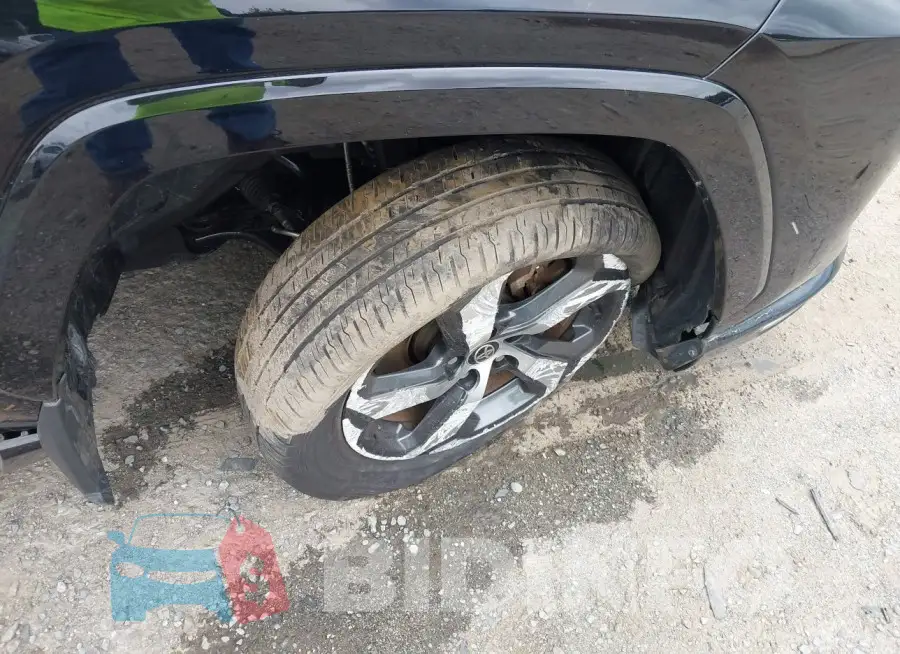 JTMAB3FVXND102098 Photo# 6