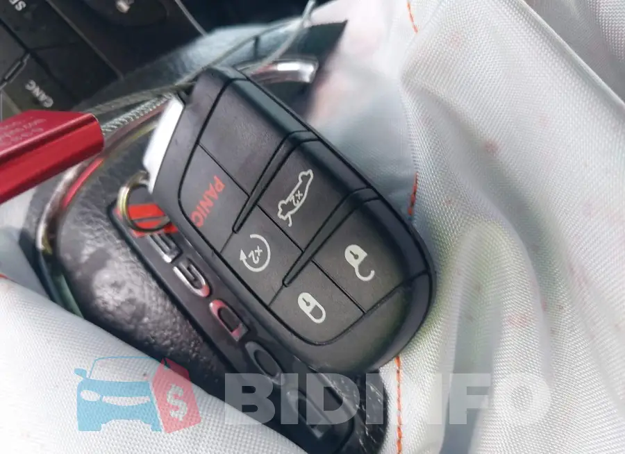 2C3CDXHG1PH540401 Photo# 11