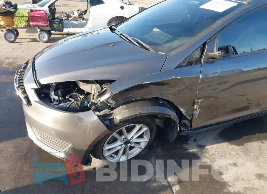 1FADP3F23GL246420 Photo# 6