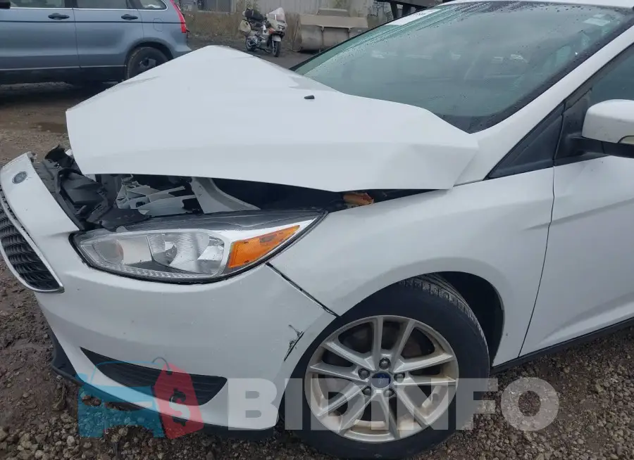1FADP3F27GL373476 Photo# 6