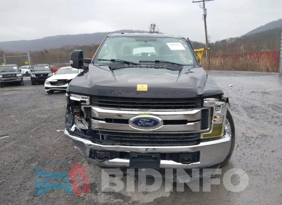 1FT7W2B68JEB39257 Photo# 12