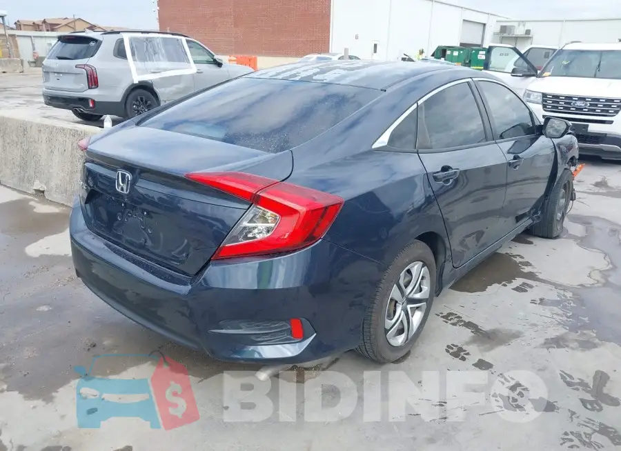 2HGFC2F50HH556818 Photo# 4