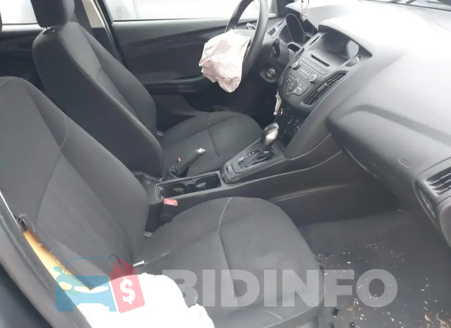1FADP3E23GL308514 Photo# 5