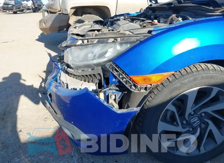 19XFC2F82HE210502 Photo# 6