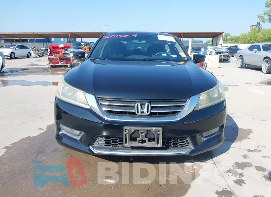 1HGCR2F52FA141514 Photo# 12