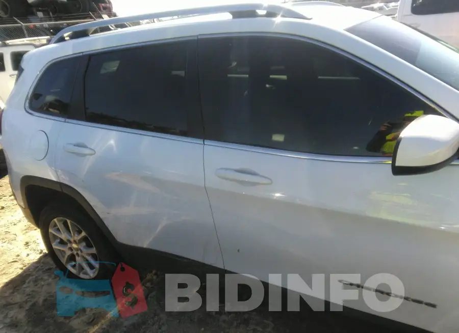 1C4PJLCB6JD553384 Photo# 13