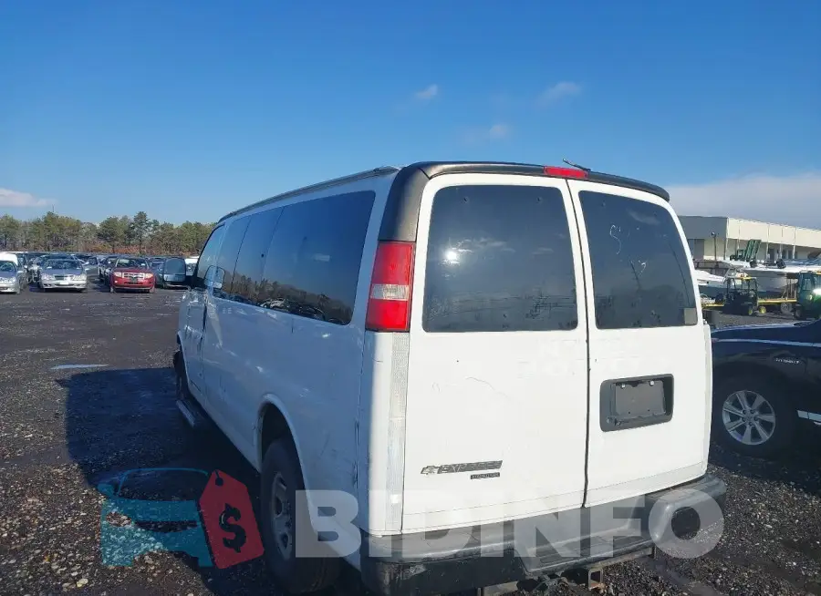 1GAWGPFG2F1279417 Photo# 3
