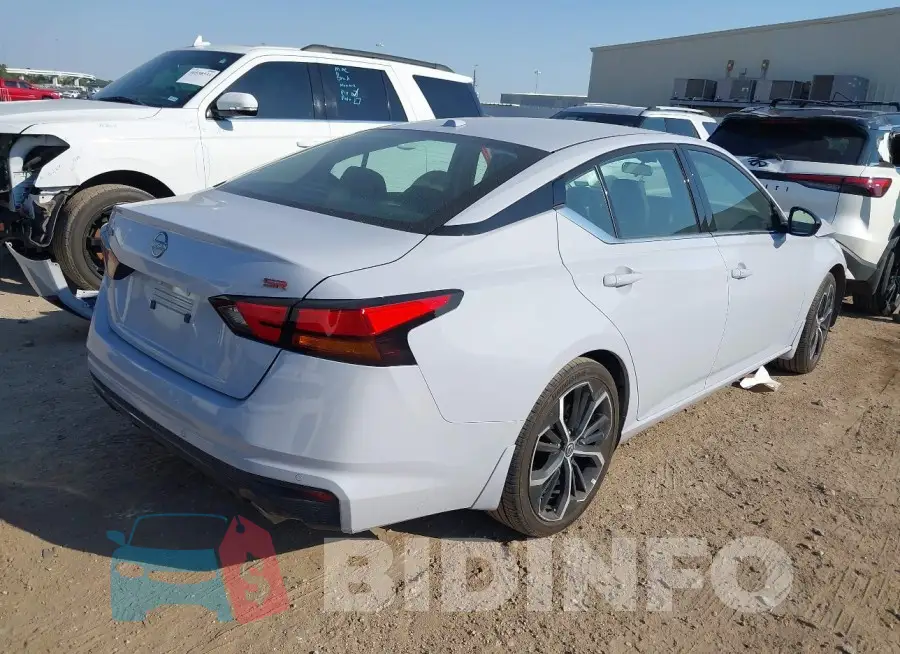 1N4BL4CV6RN305054 Photo# 4