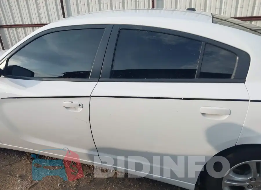 2C3CDXBG4FH762406 Photo# 14