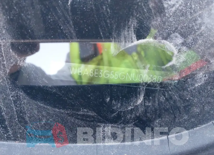 WBA8E3G55GNU00380 Photo# 9
