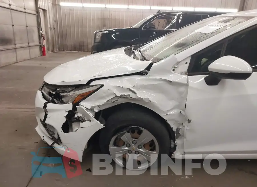1G1BC5SM0J7104535 Photo# 6