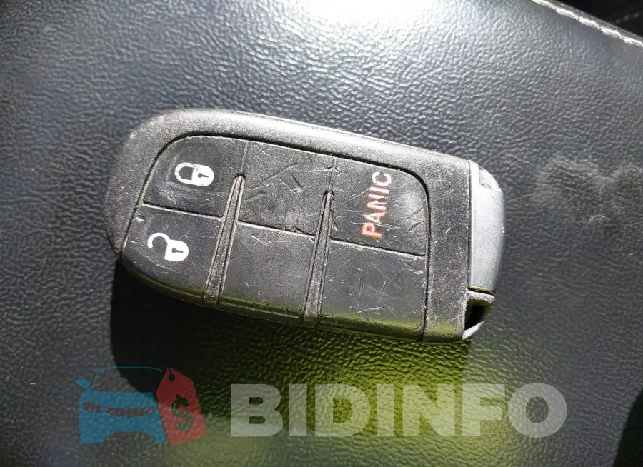 3C4PDCGB5GT106775 Photo# 11