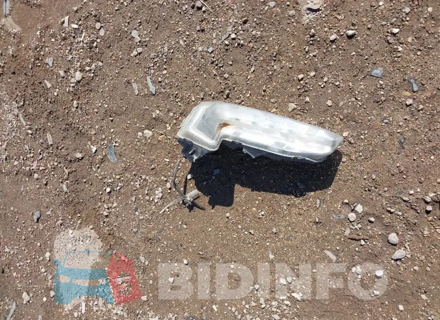 1G1ZD5ST2JF147086 Photo# 12