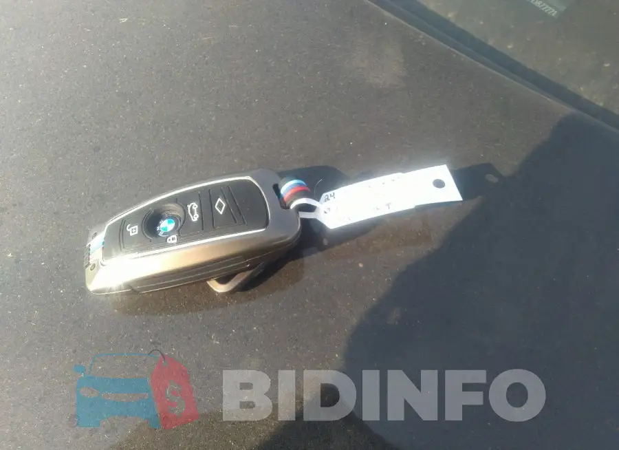 WBA5M2C57FD872221 Photo# 11