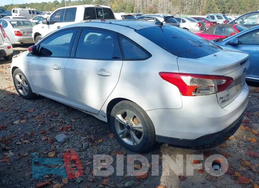 1FADP3F23EL338897 Photo# 3