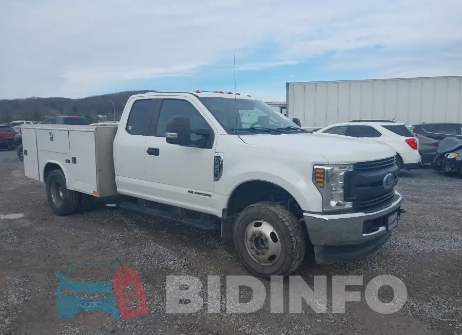 1FD8X3HT9KEC47307 Photo# 1