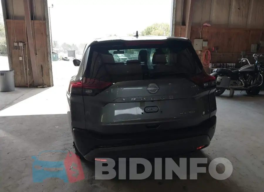 JN8BT3BBXPW487381 Photo# 16