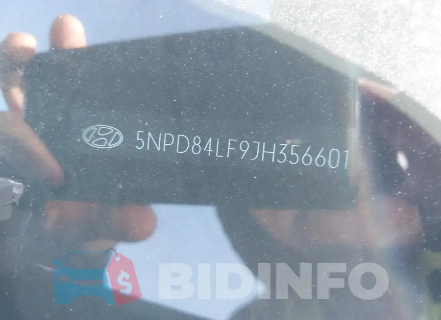 5NPD84LF9JH356601 Photo# 9