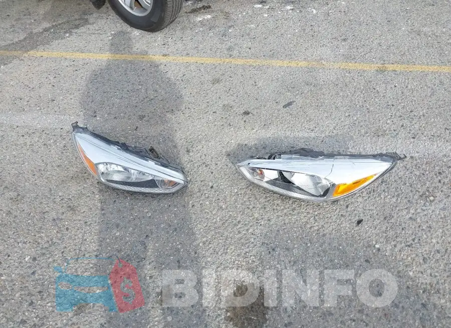 1FADP3F23FL205560 Photo# 12