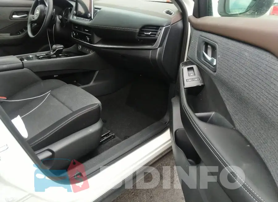 5N1BT3BA4PC826717 Photo# 5