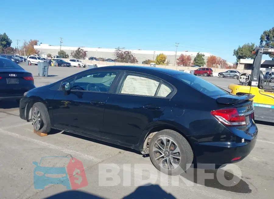 19XFB2F82FE257139 Photo# 3