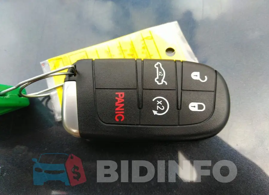 2C3CDXHG5KH685112 Photo# 11