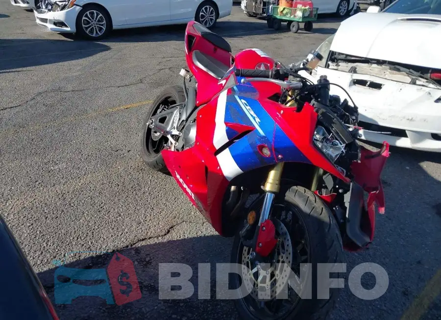 JH2PC40H6MK700125 Photo# 1