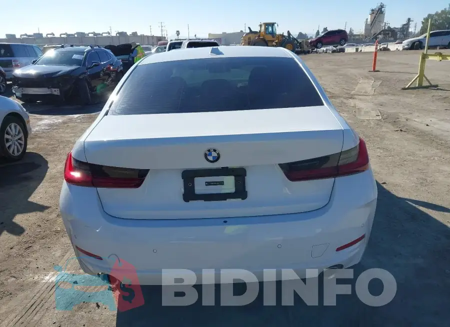 3MW69FF0XR8E18933 Photo# 16