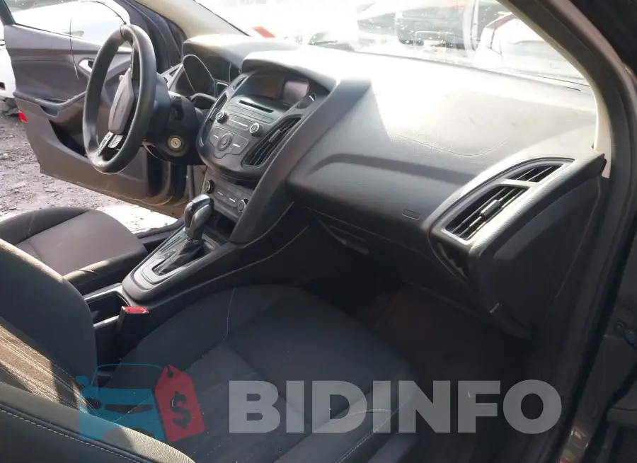 1FADP3F28GL313111 Photo# 5