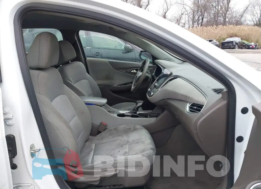 1G1ZD5ST7MF008396 Photo# 5