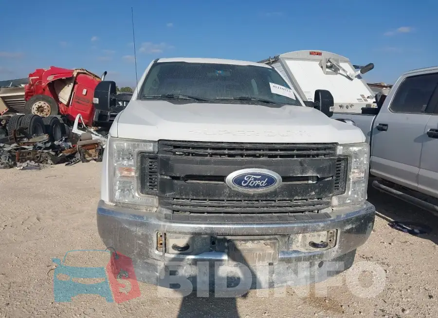 1FT7W2BT5HEF21844 Photo# 11