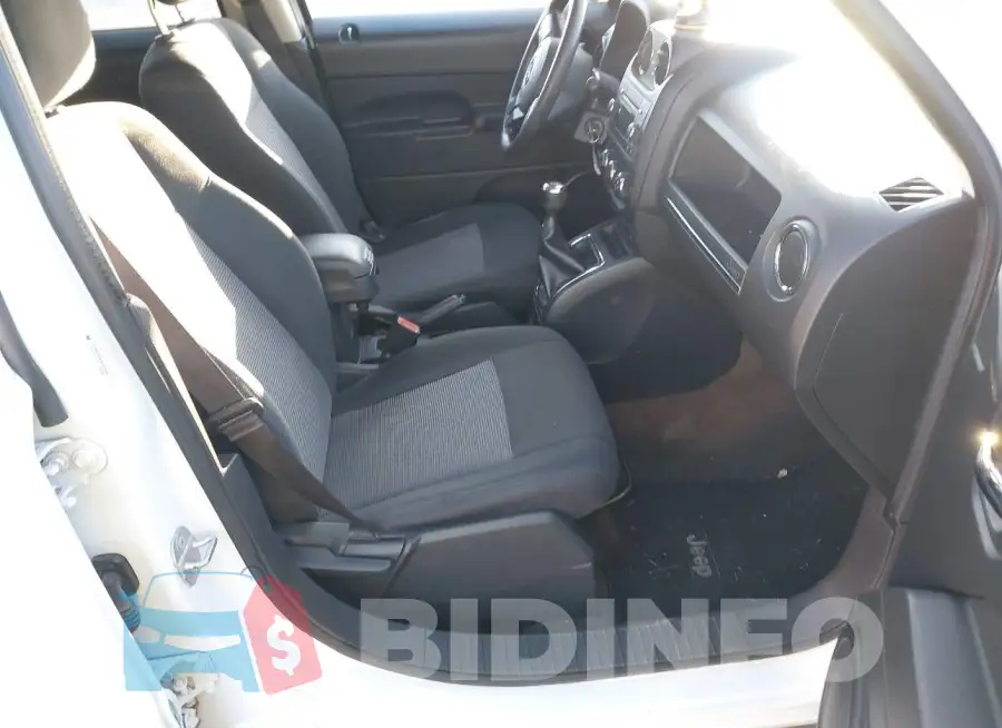 1C4NJPBA7ED721837 Photo# 5