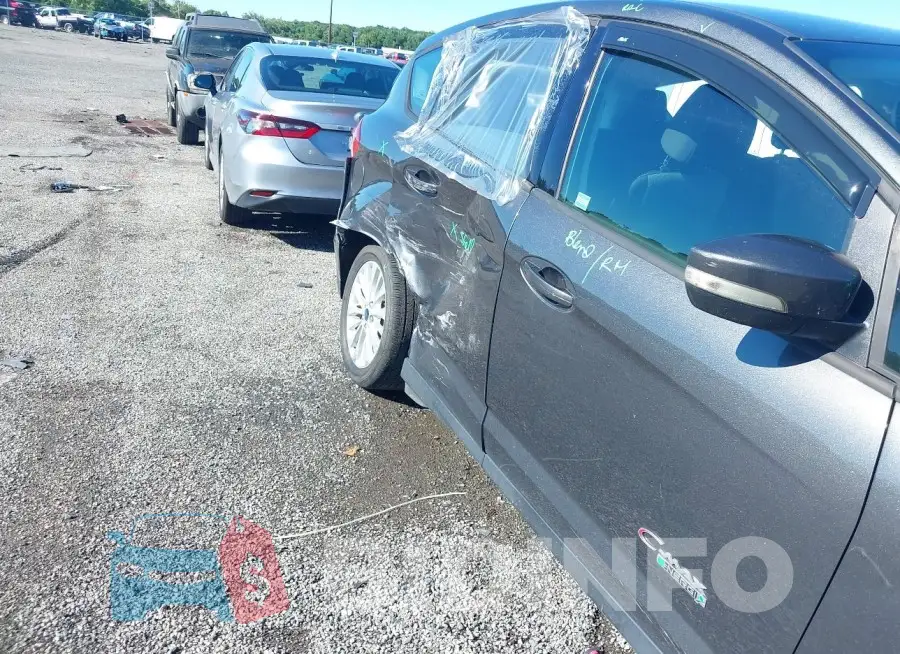 1FADP5EU3HL112832 Photo# 6