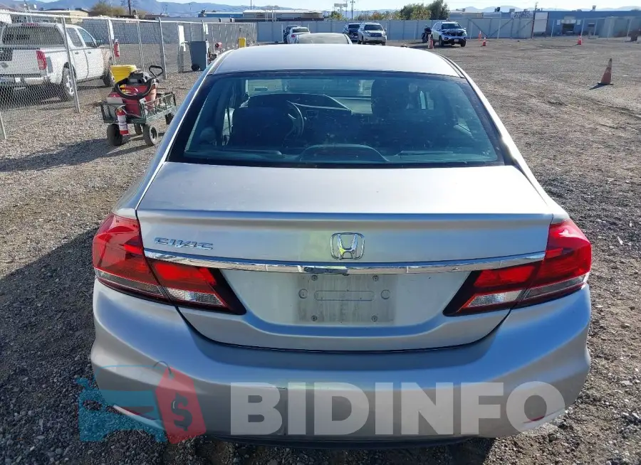 2HGFB2F70FH557503 Photo# 16