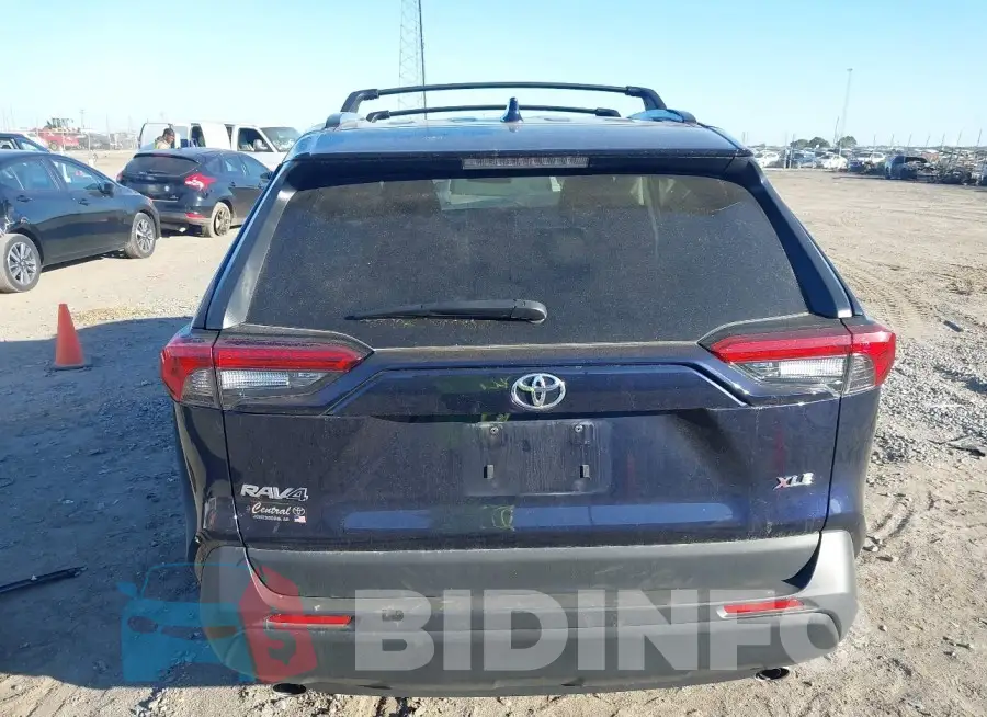2T3W1RFV8PW239686 Photo# 17